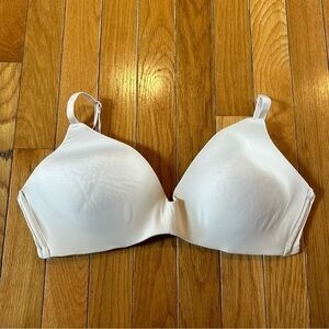 Gillian & OMalley Beige Nude Wire Free Lined Clip Nursing Bra Size 38C Mint Cond